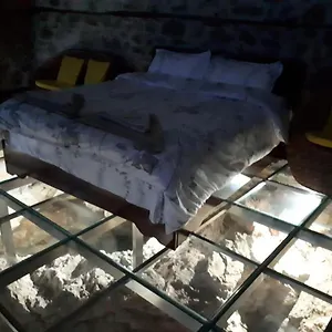 Apartman Nuci's Glass Floor Albánia